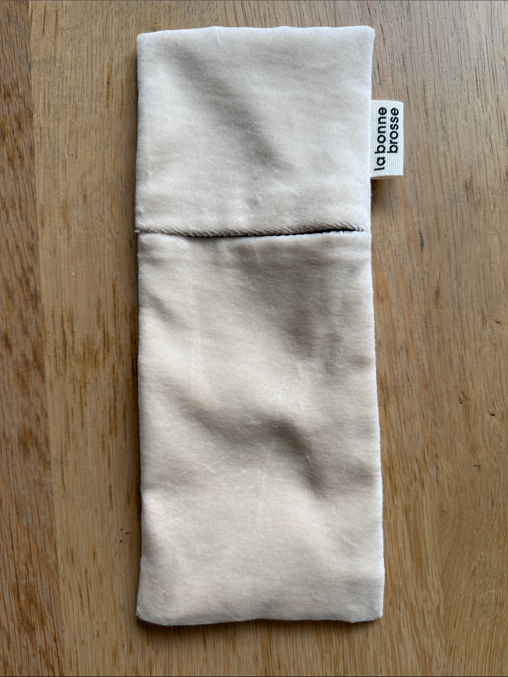 La Bonne Brosse large hairbrush pouch, Creamy White, new without tags